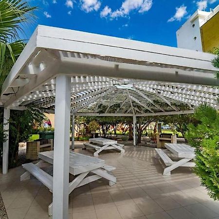 Aurelius Pool Apartments In Caesar Resort & Spa Perivolia tou Trikomou ภายนอก รูปภาพ