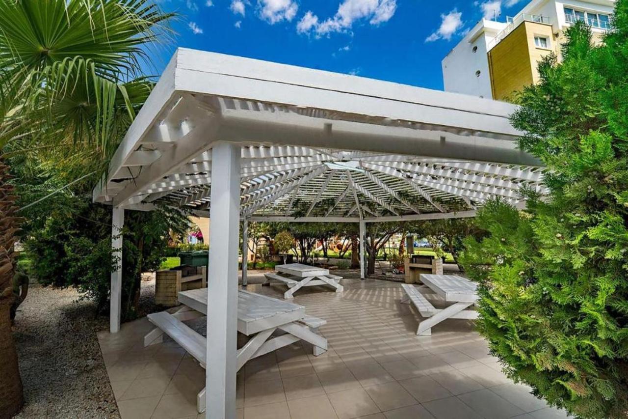 Aurelius Pool Apartments In Caesar Resort & Spa Perivolia tou Trikomou ภายนอก รูปภาพ